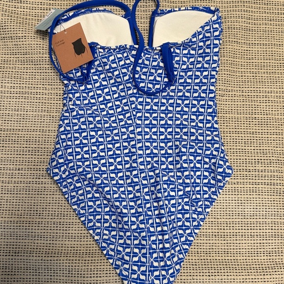 🎯60% OFF!  Shade & Shore Binded Geo Print Halter One Piece Swimsuit - Picture 5 of 10